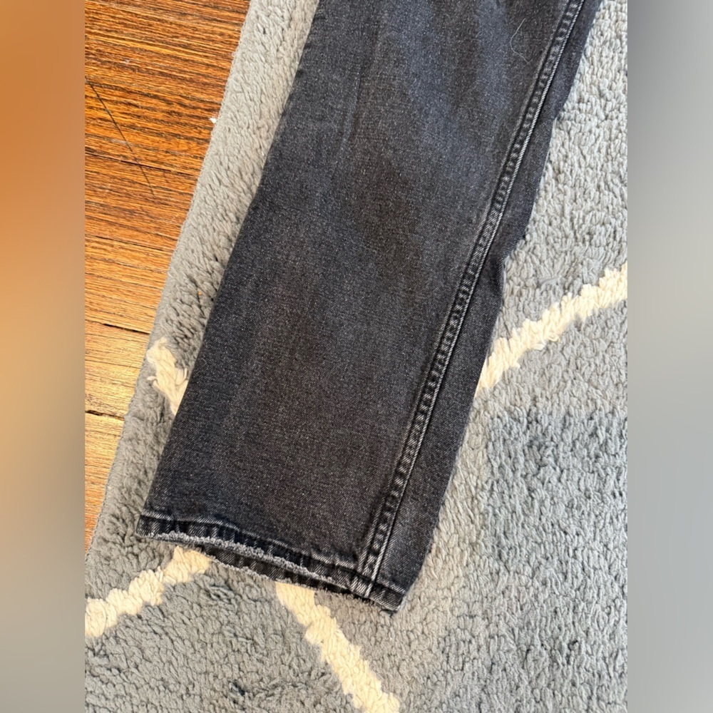 Abercrombie and Fitch The Ankle Straight Ultra High Rise Black Jeans - Picture 4 of 7